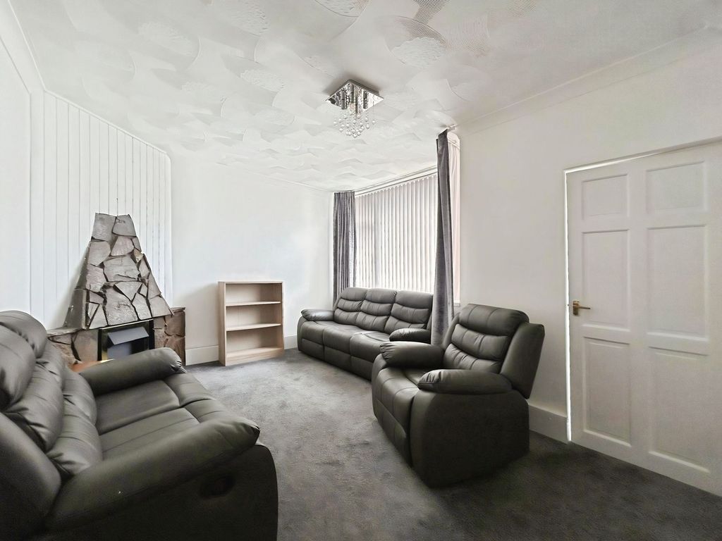 Property photo 2 of 24