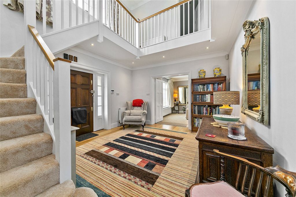 Property photo 2 of 25 Picture No. 44