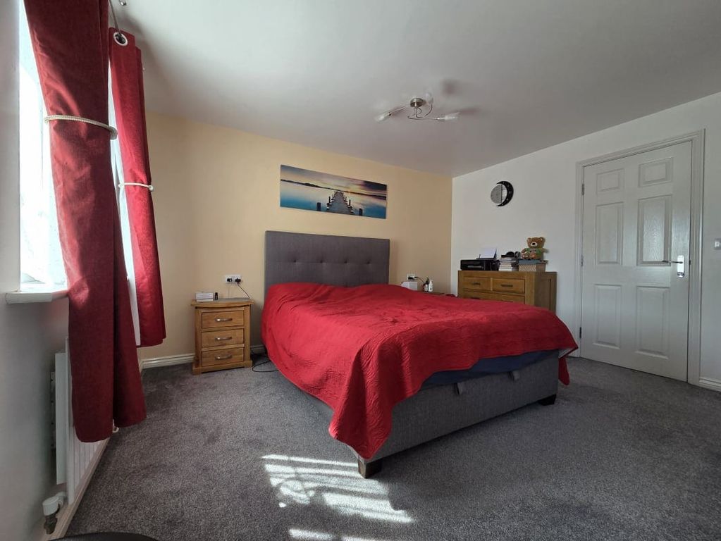 Property photo 3 of 9