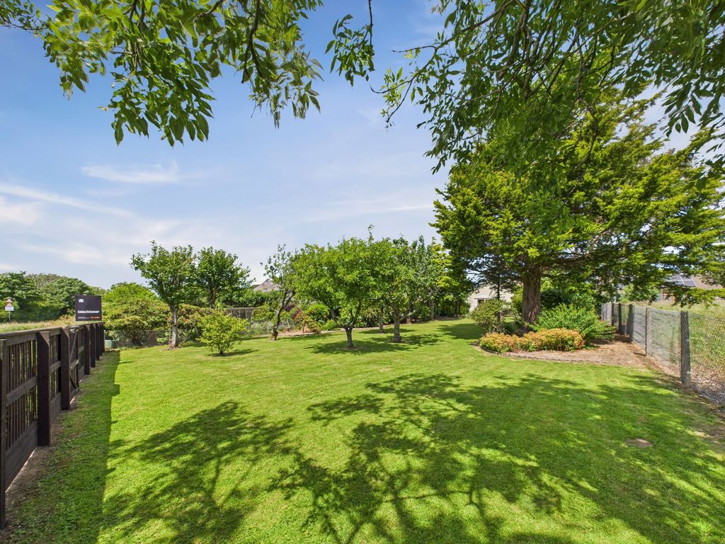 Property photo 3 of 24