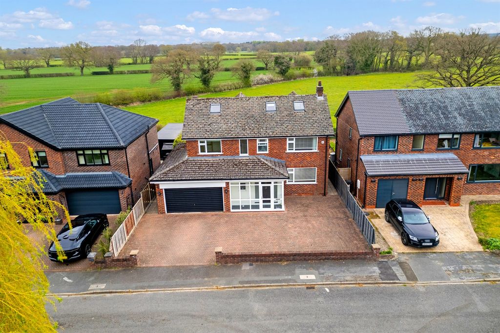 Property photo 1 of 41 (Main)