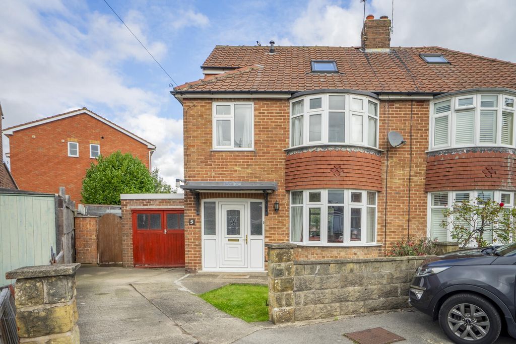 Property photo 1 of 18 Front (Exterior)