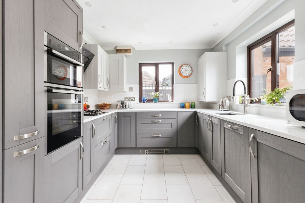 Property photo 3 of 22 Photography