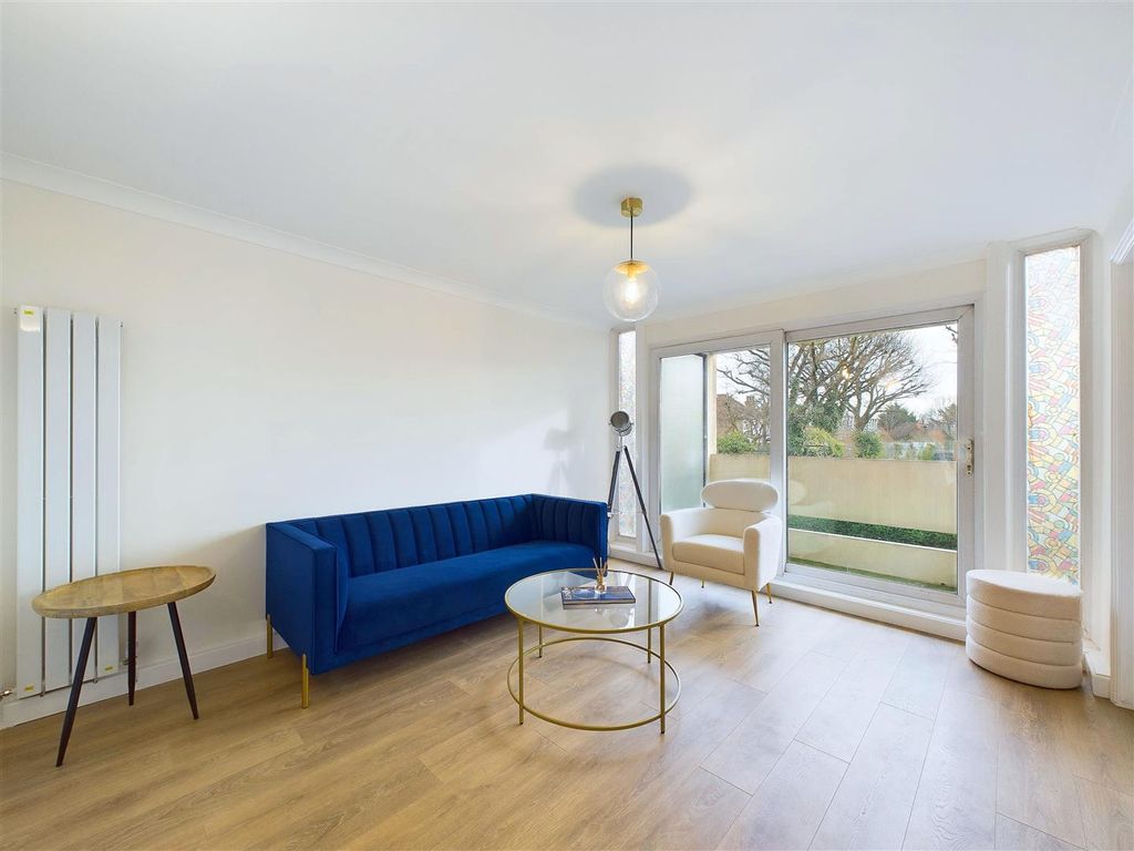 Property photo 1 of 10 Cam04419G0-Pr0015-Still008.Jpg