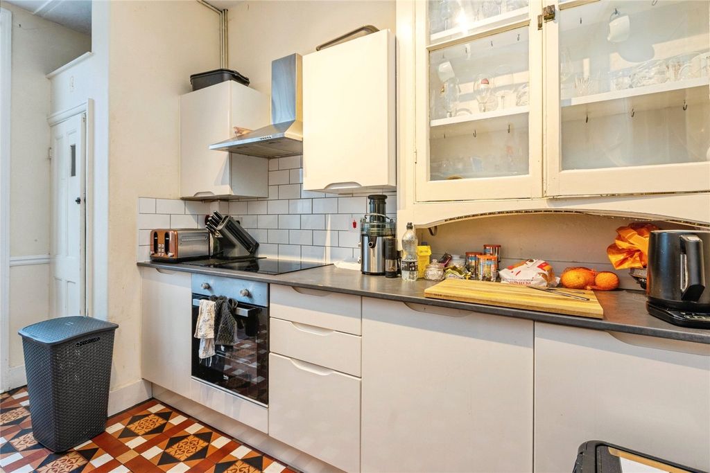 Property photo 3 of 14 Picture No. 05