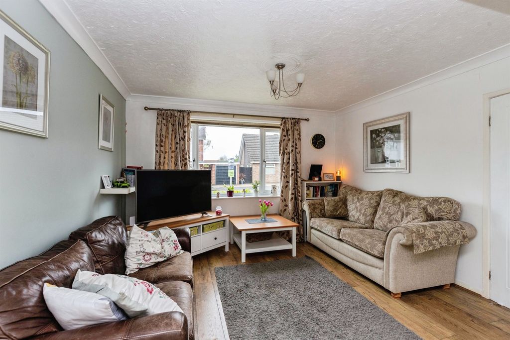 Property photo 3 of 18