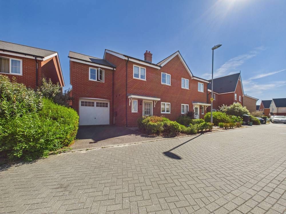 Property photo 1 of 25 Giraffe360-Still029