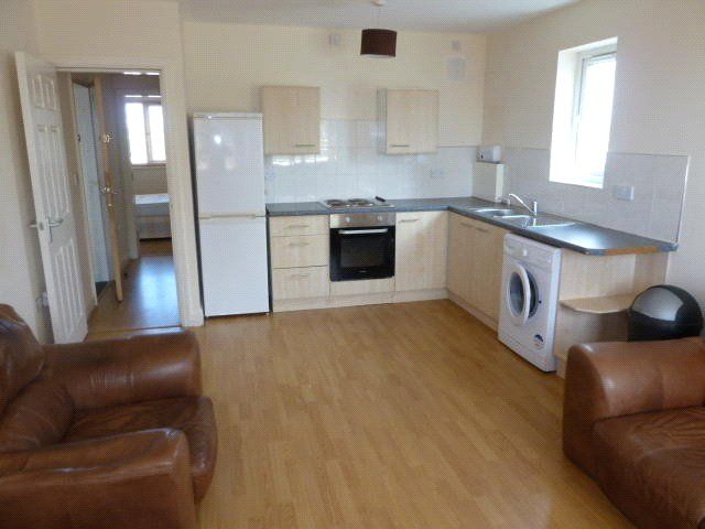 Property photo 2 of 8 Kitchen