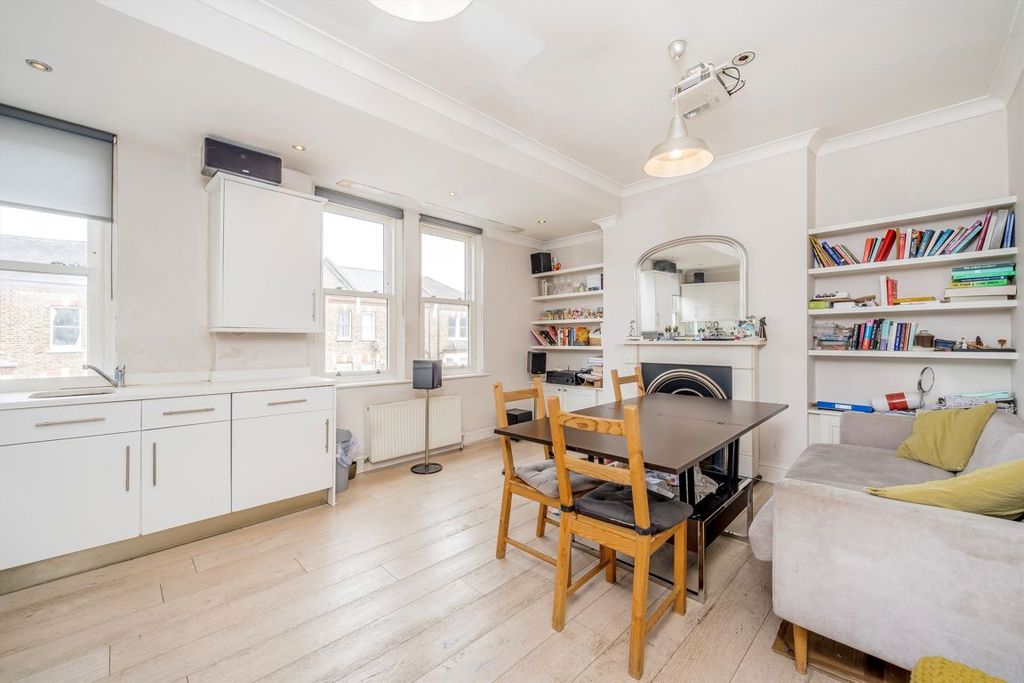 Property photo 2 of 6