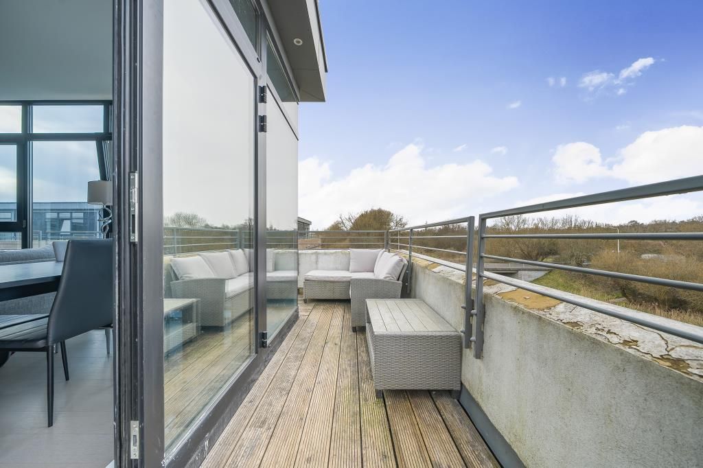 Property photo 2 of 23 Balcony