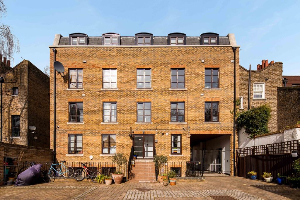 Property photo 1 of 14 Picture No. 10