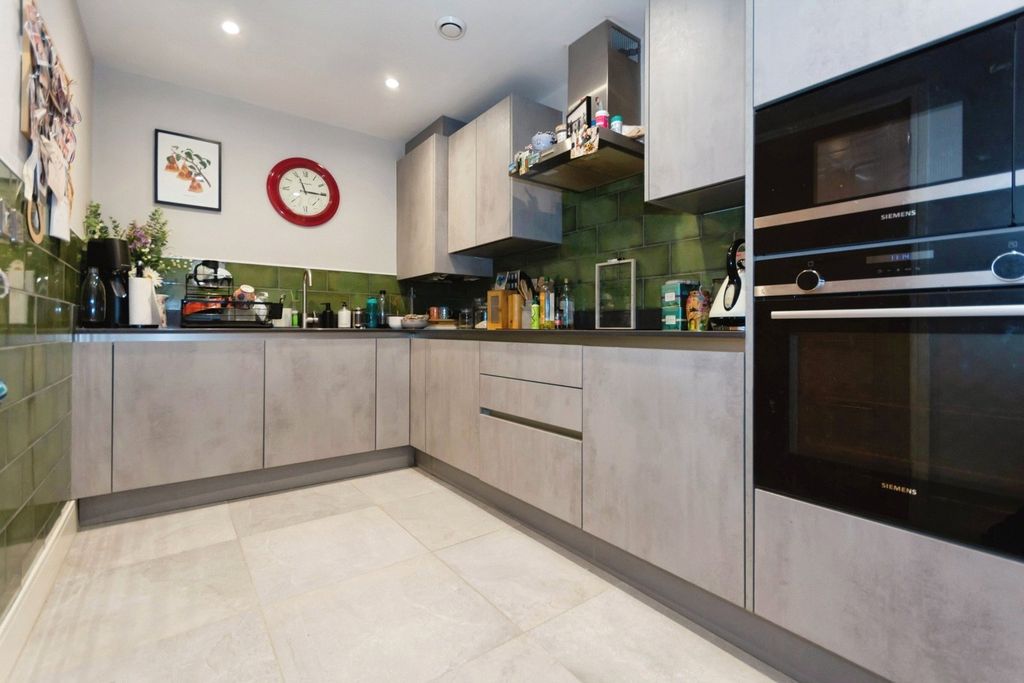 Property photo 3 of 15 Photo