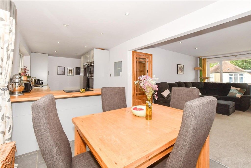 Property photo 2 of 13 Dining Room/Lounge