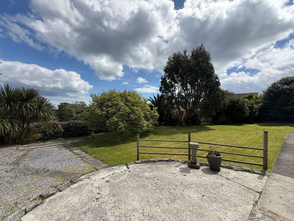 Property photo 3 of 15