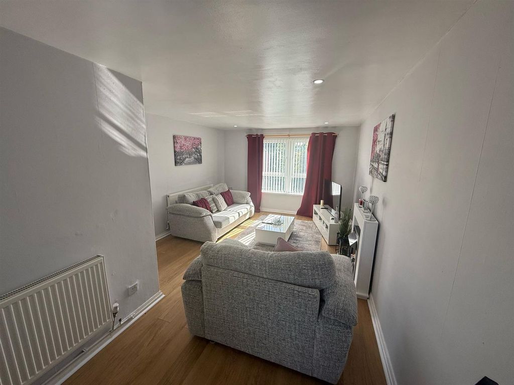 Property photo 3 of 11 92Acb03E-B20E-46Fb-9Da5-B93Be061Ef5A.Jpg