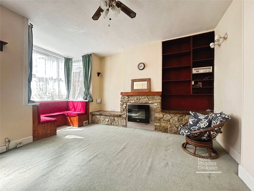 Property photo 3 of 18 Picture No. 05