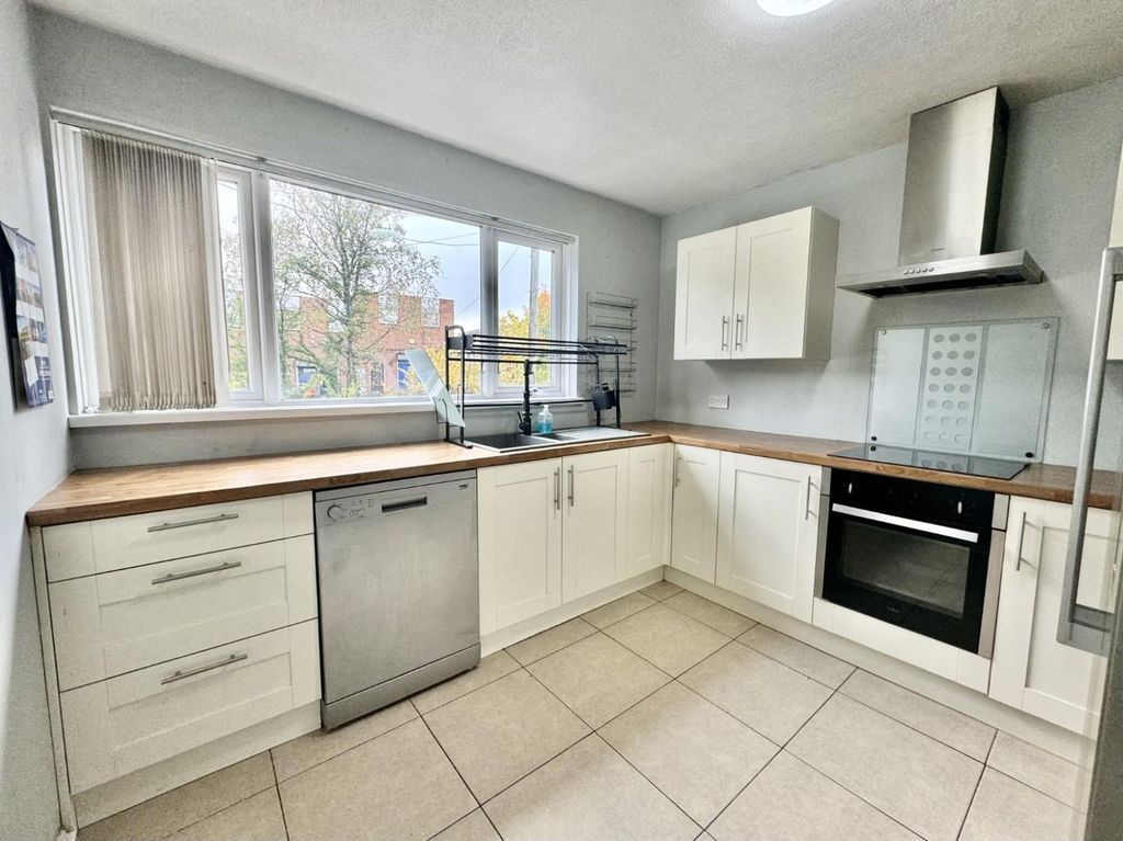 Property photo 2 of 11 4.Jpg
