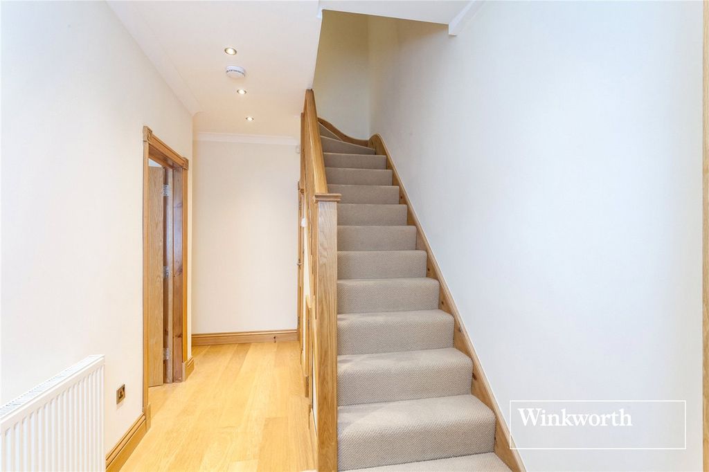 Property photo 2 of 13 Picture No. 20