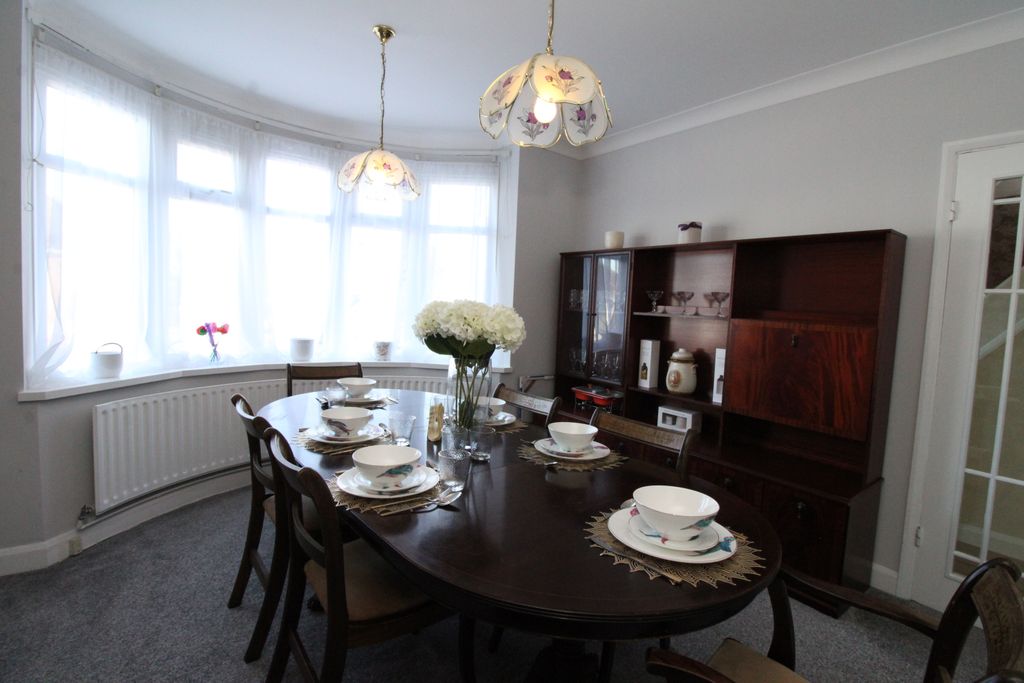 Property photo 2 of 14 Img_7075