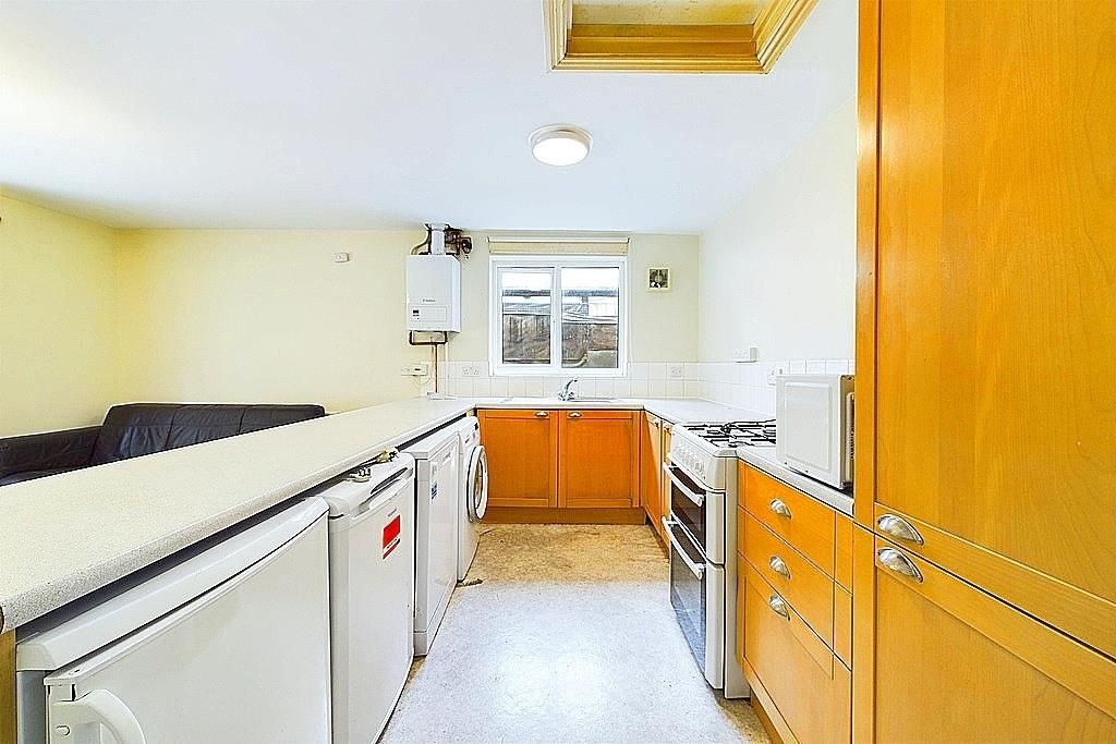 Property photo 3 of 14 Cam01635G0-Pr0241-Still004_Alt.Jpg