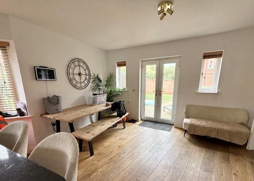 Property photo 3 of 14 12.Jpg
