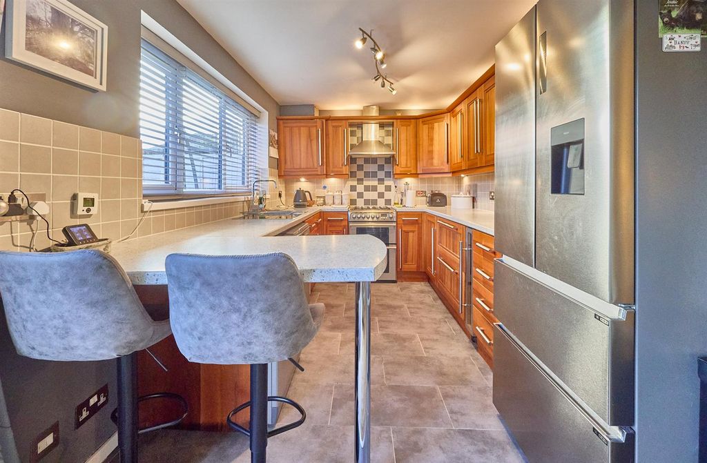 Property photo 3 of 14 Sisley Way Hk 3.Jpg