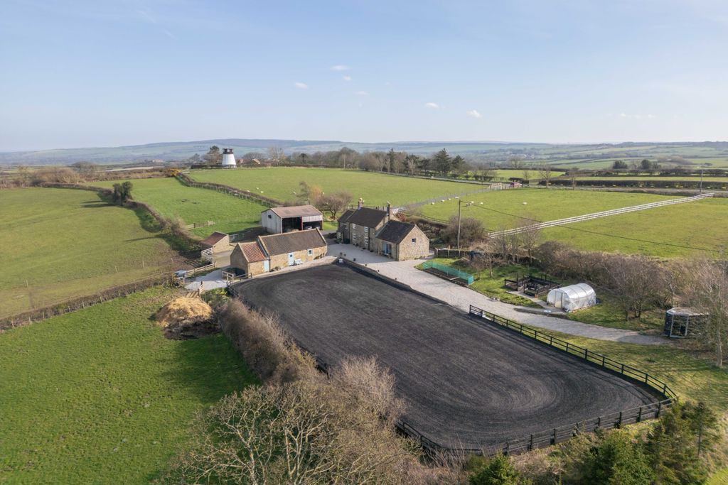 Property photo 3 of 24 Photo 3