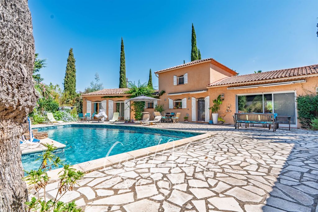 Property photo 1 of 22 La Londe-Les-Maures Family Villa With Swimming Pool, Pool House And Large Garage