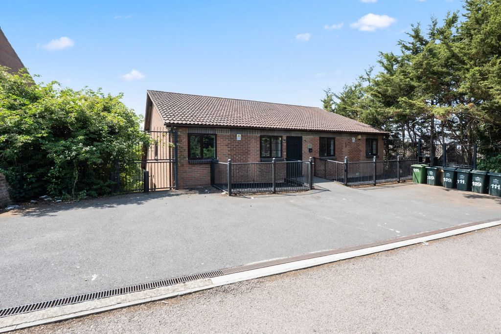 Property photo 1 of 15 5287190