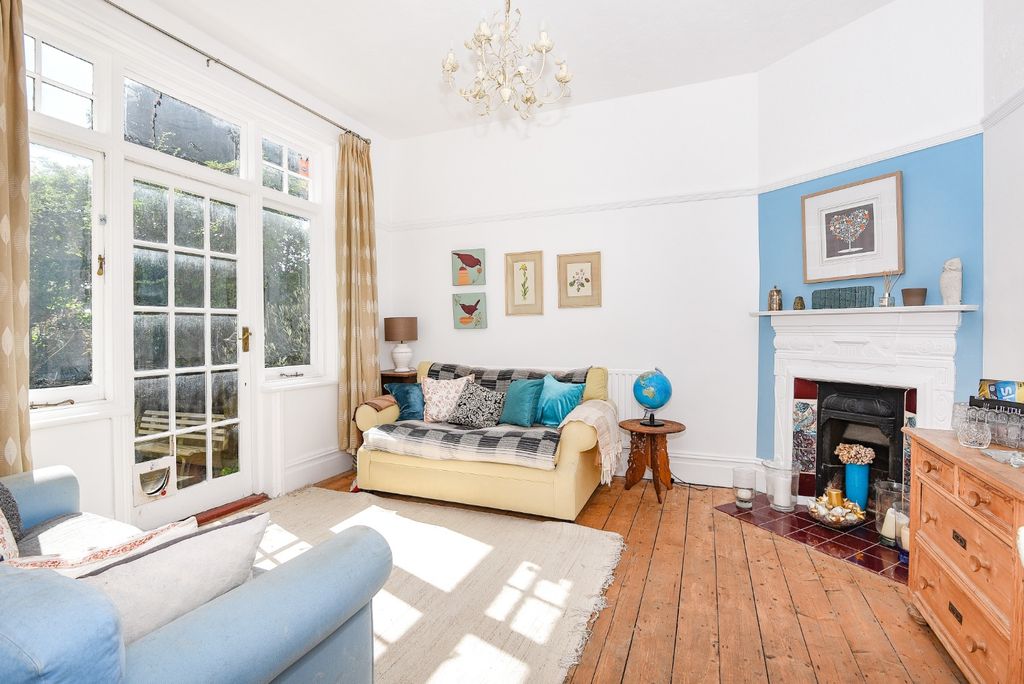Property photo 3 of 10 4469182