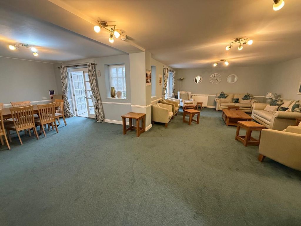 Property photo 3 of 6 Bentjeman Court - Communal.Jpeg