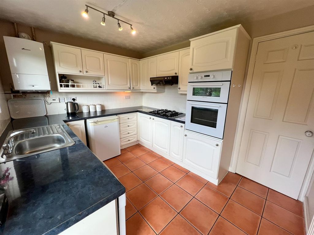 Property photo 3 of 21
