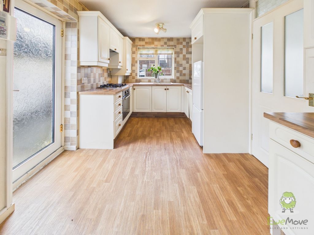 Property photo 3 of 19 Cam04233G0-Pr0053-Still001