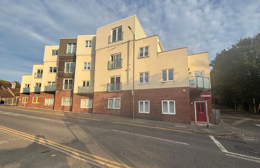 Property photo 3 of 6