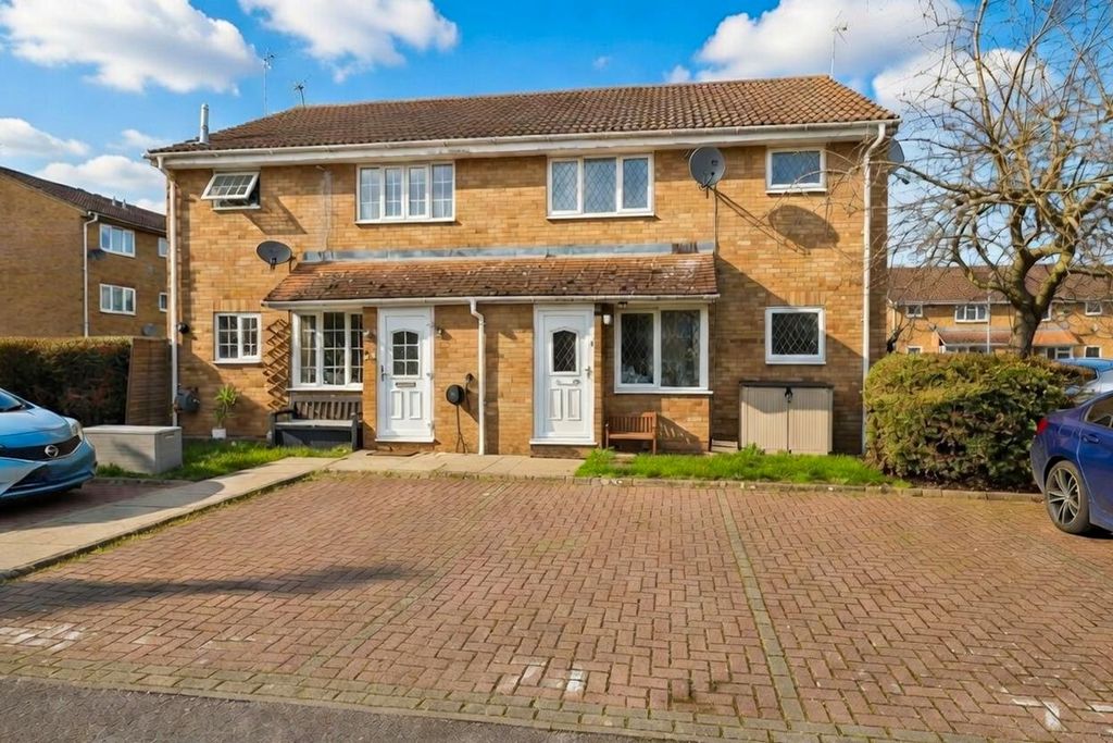 Property photo 1 of 9 External