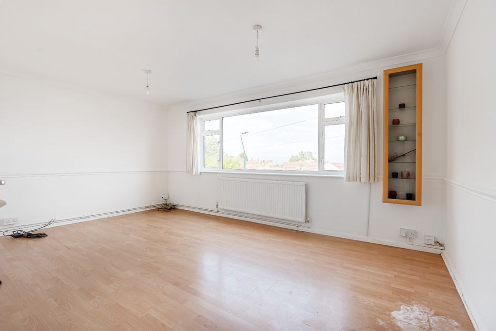 Property photo 3 of 7 2611285