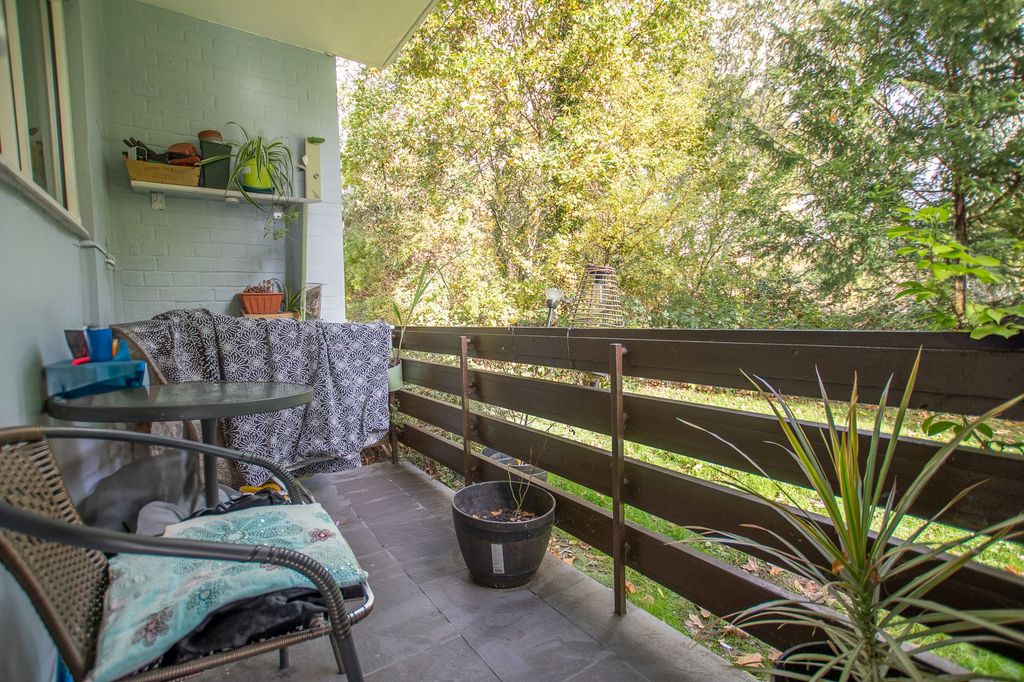 Property photo 2 of 6 Balcony