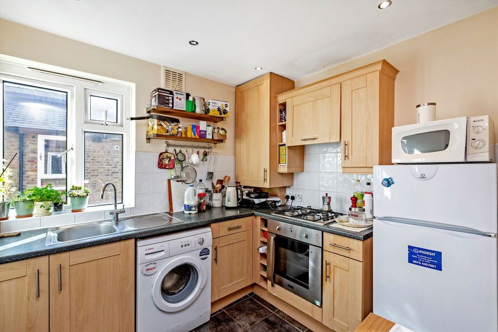 Property photo 3 of 3