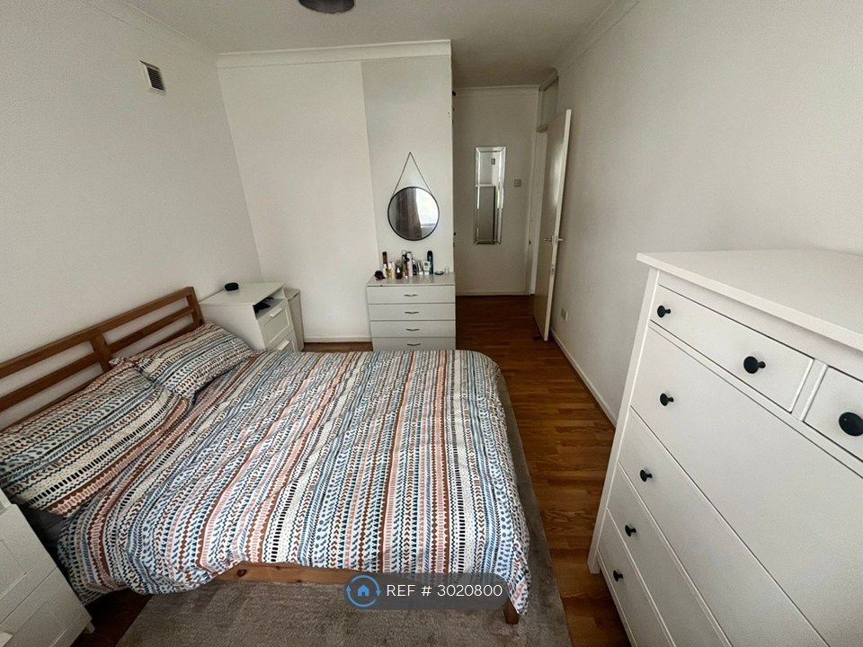 Property photo 3 of 9 Bedroom