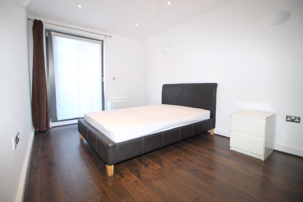 Property photo 3 of 8 Photo 14