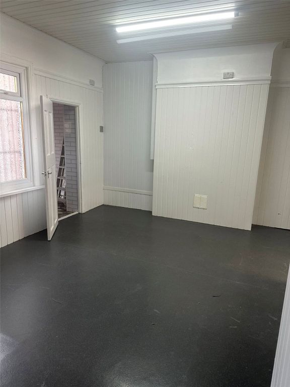 Property photo 3 of 5 Picture No. 07