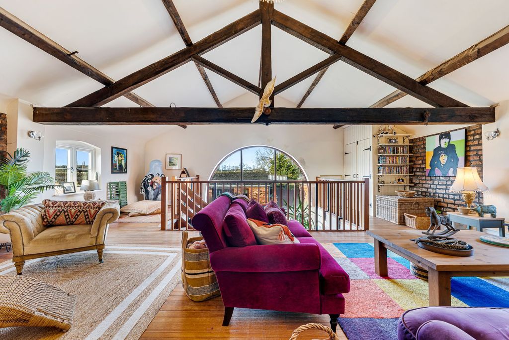 Property photo 3 of 50