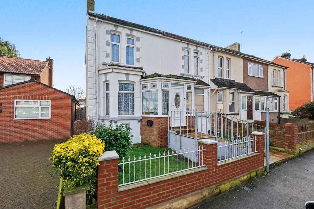 Property photo 1 of 26