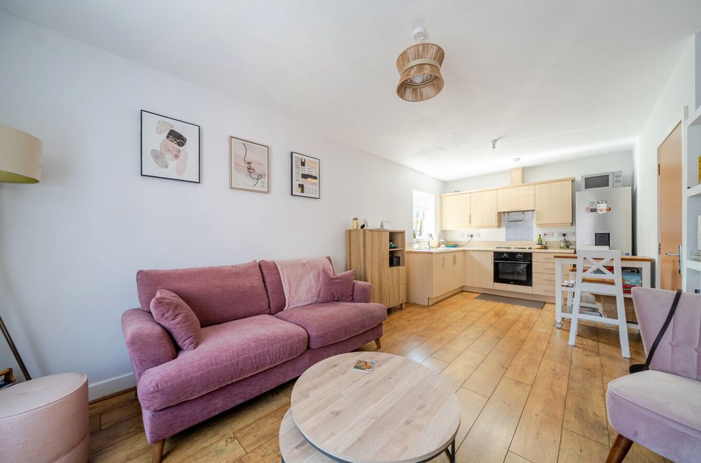 Property photo 1 of 11 1487227-6-6A55095...