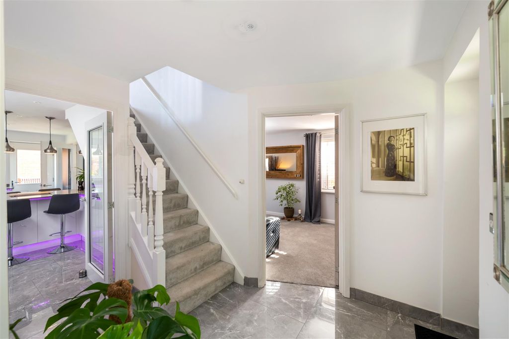 Property photo 2 of 23 26_Whittaker_Drive_Internals15.Jpg