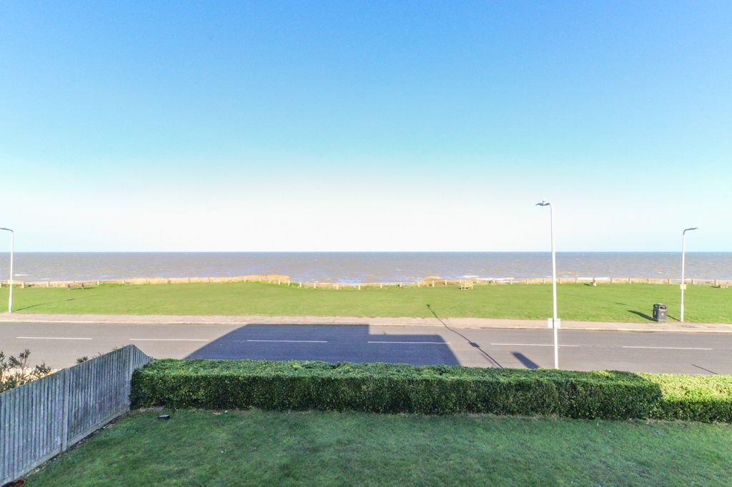 Property photo 2 of 16 Picture 2