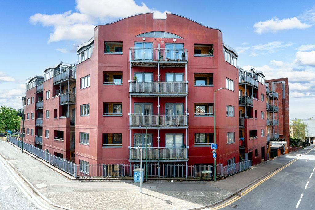 Property photo 1 of 12