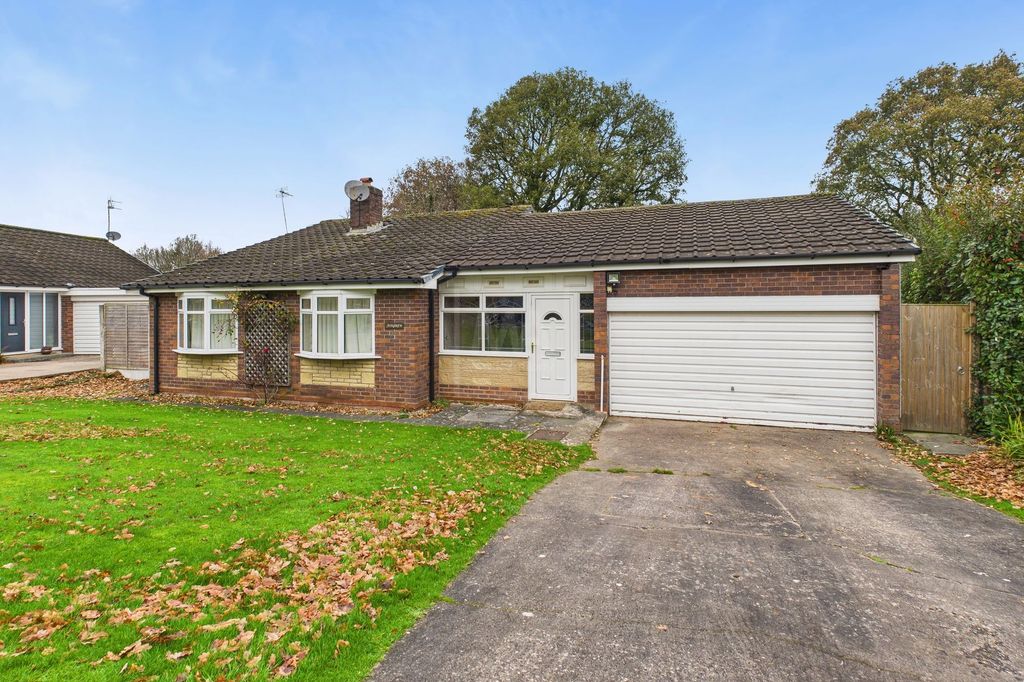 Property photo 1 of 10 Front