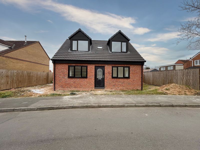 Property photo 1 of 7 Frontal