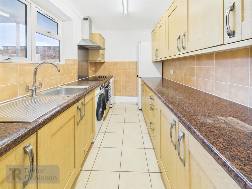 Property photo 3 of 10 Cam02600G0-Pr0503-Still015.Jpg